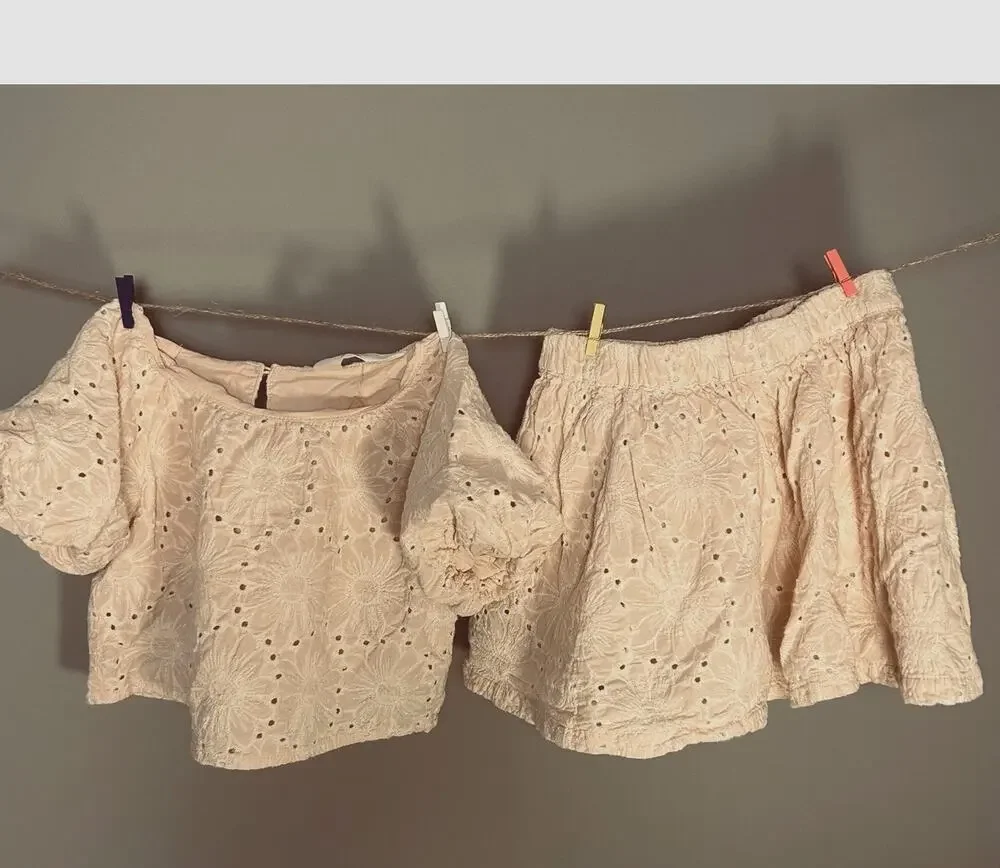 H&M Girls Eyelet Embroidered Top And Skirt Set Dusty Rose Pink 5T Outfit Set